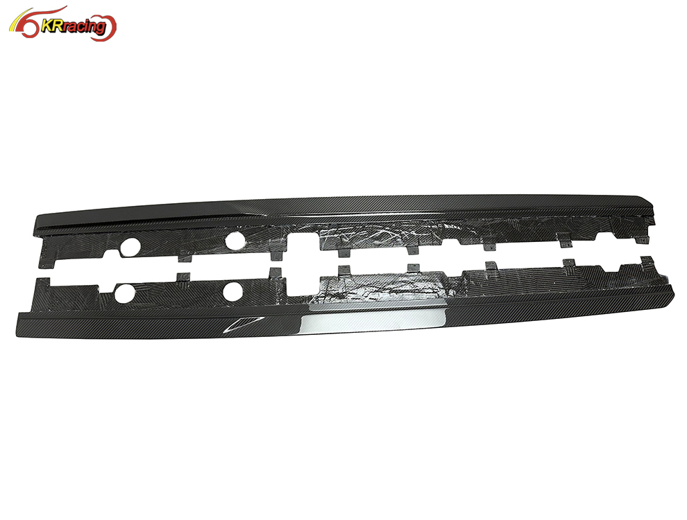 New Design Performance Style Dry Carbon Fiber Auto Parts Body Kit Side Skirts for Audi R8 2016-2018 Carbon Side Skirt Car Parts