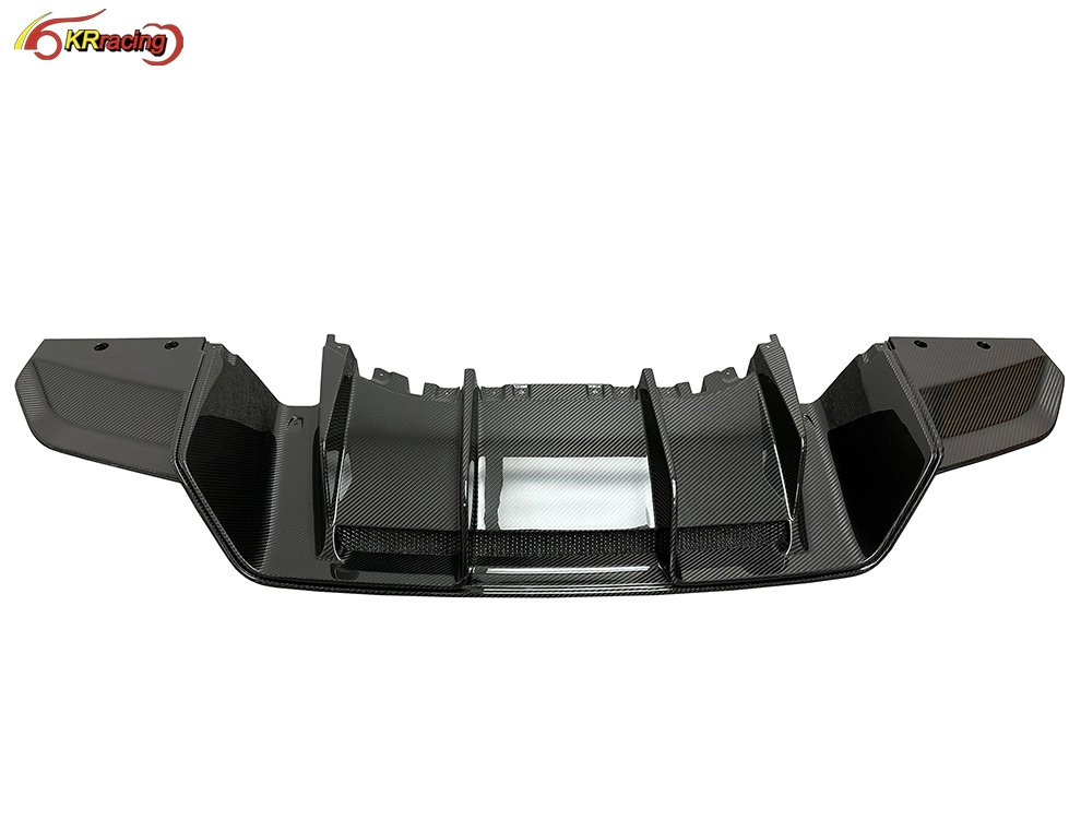 High Quality Performance Style Dry Carbon Fiber Auto Parts Body Kit Rear Diffuser Rear Lip for Audi R8 Kit 2016-2018