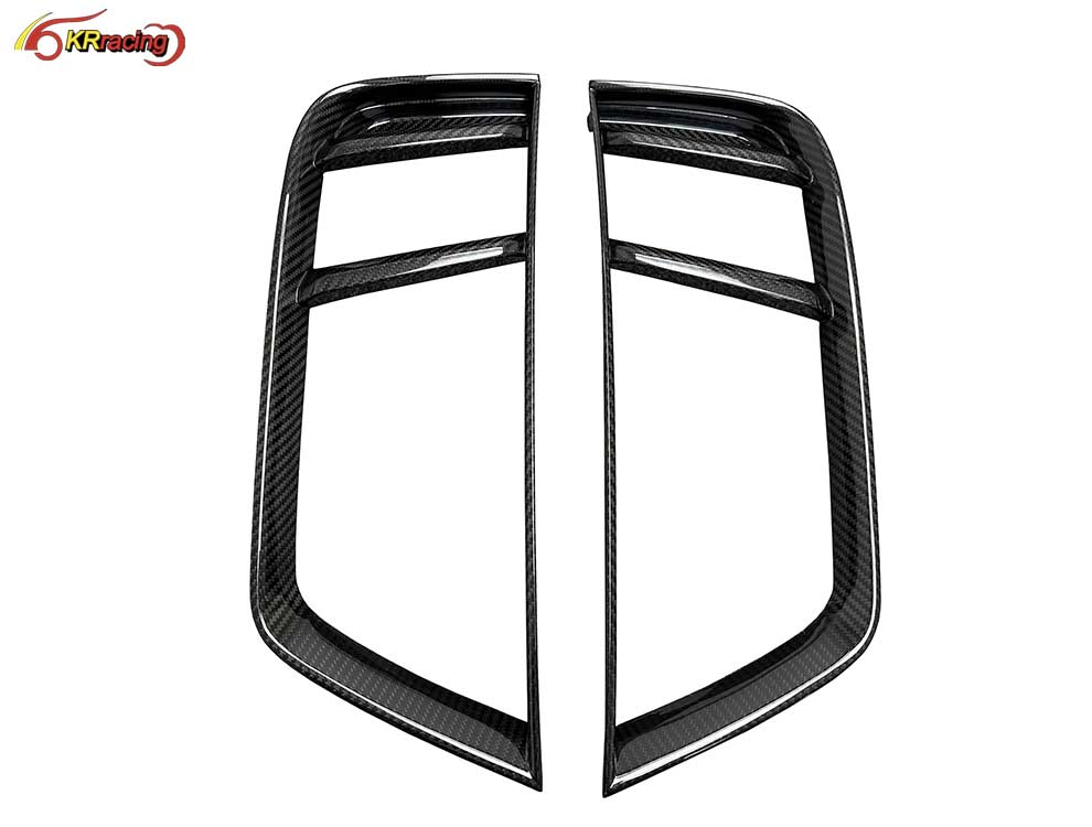 Dry Glossy Carbon Fiber Auto Parts Decoration Rear Bumper Lower Honeycomb Grill Air Vent for Audi R8 Base Coupe 2-Door 2016-2018